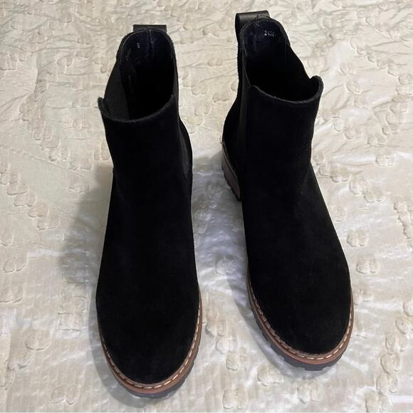 Bertuchi Black Suede Booties Size 39 - Picture 2 of 10